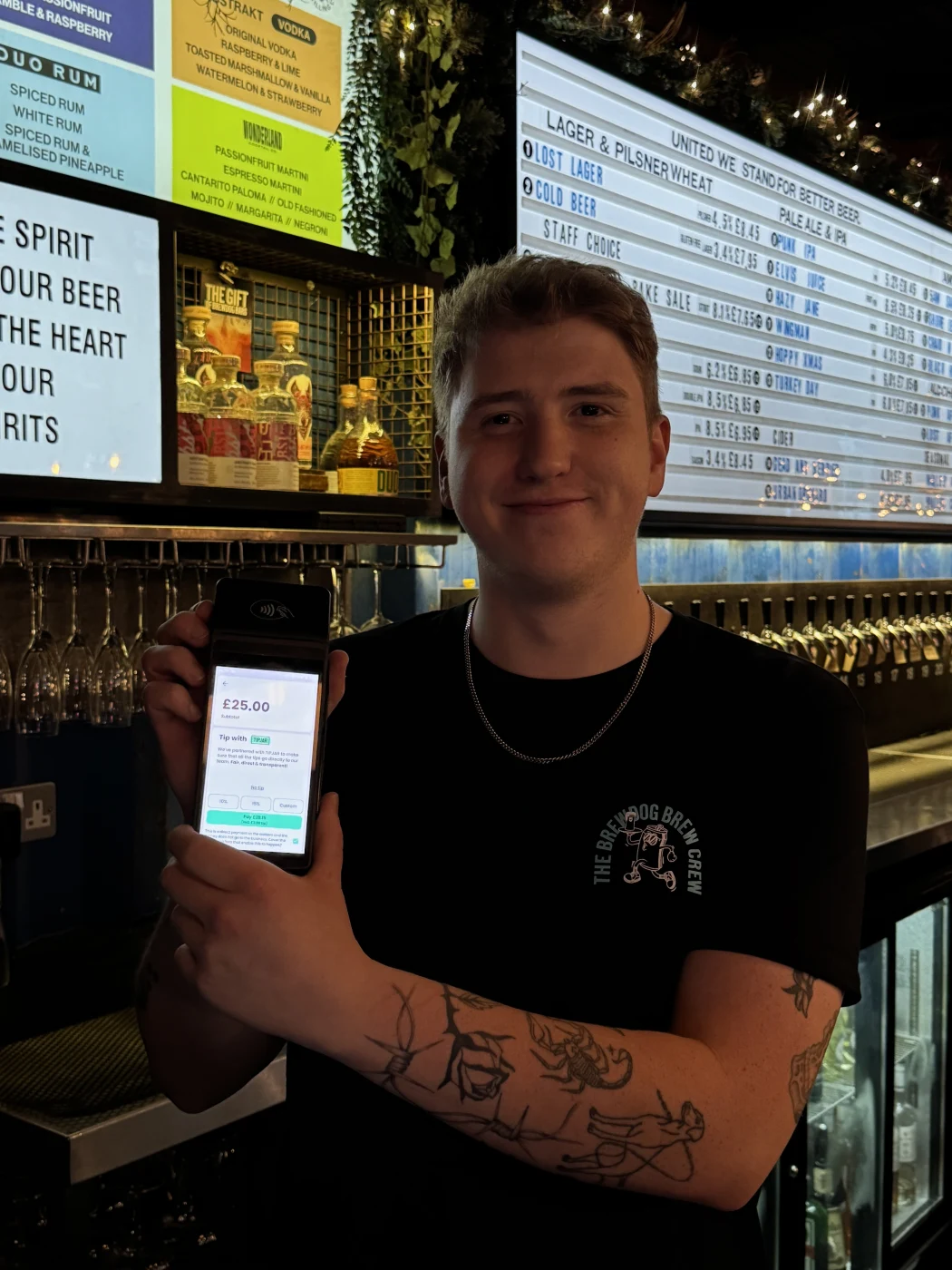 TiPJAR tipping options displayed on a yetipay payment terminal